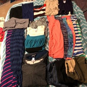 SOLD!!! Maternity bundle-22 pieces